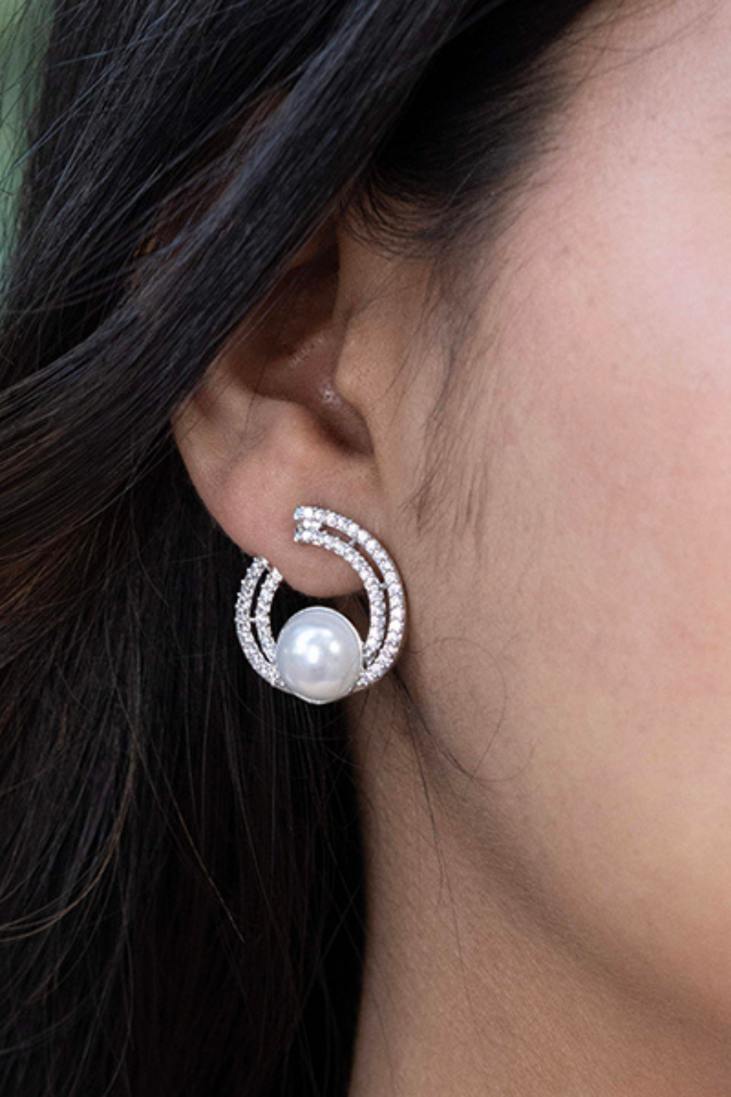 American Diamond Pearl Earrings-White