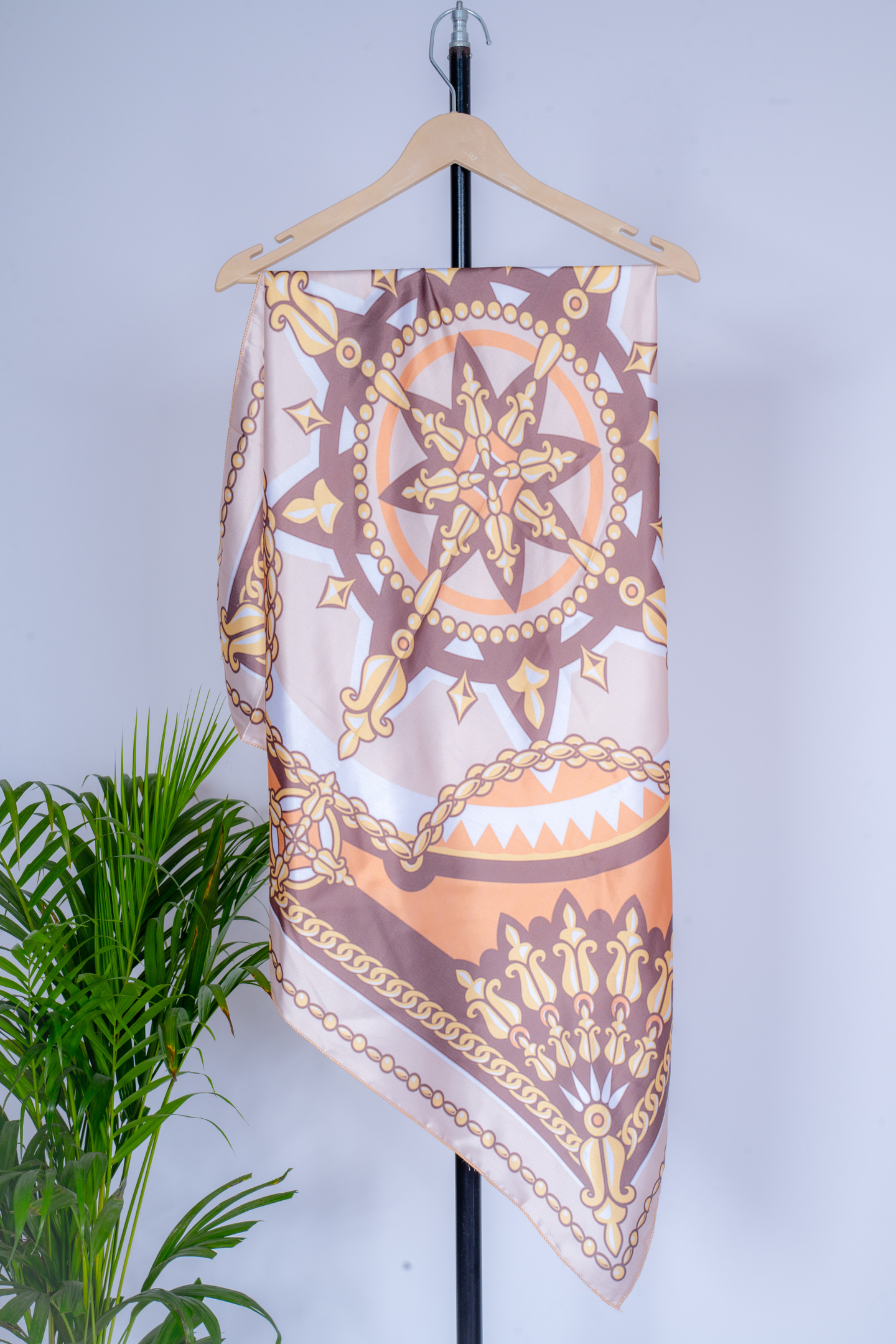 Baroque Gold Chain Print Satin Scarf