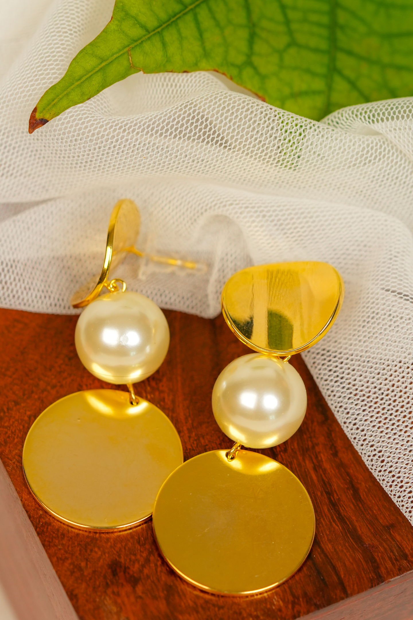 Gold-Plated Pearl Drop Earring