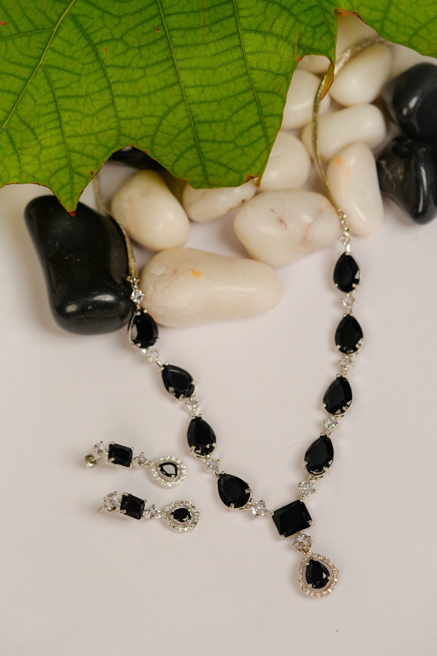 Royal Gemstone Necklace Set-Black