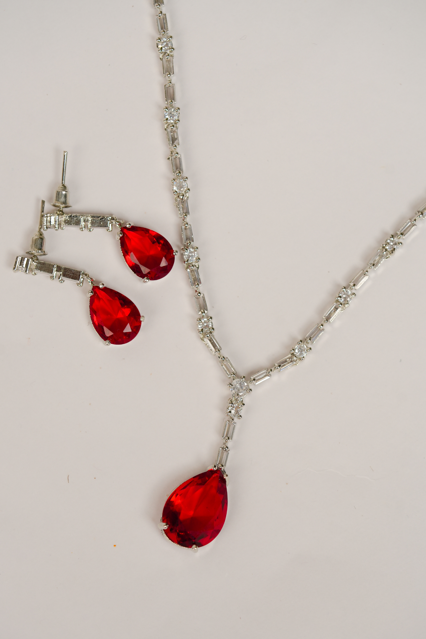 Elegant Crystal Necklace -Red