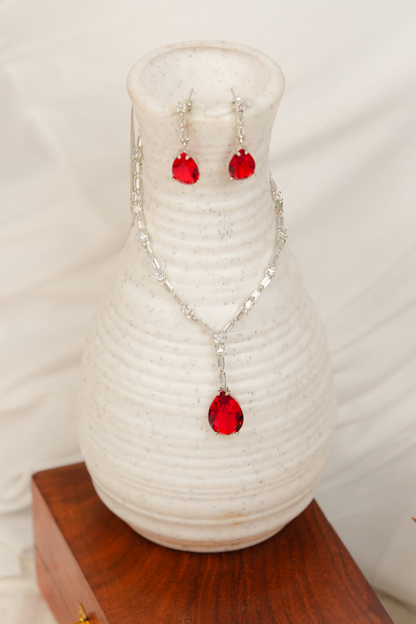 Elegant Crystal Necklace -Red