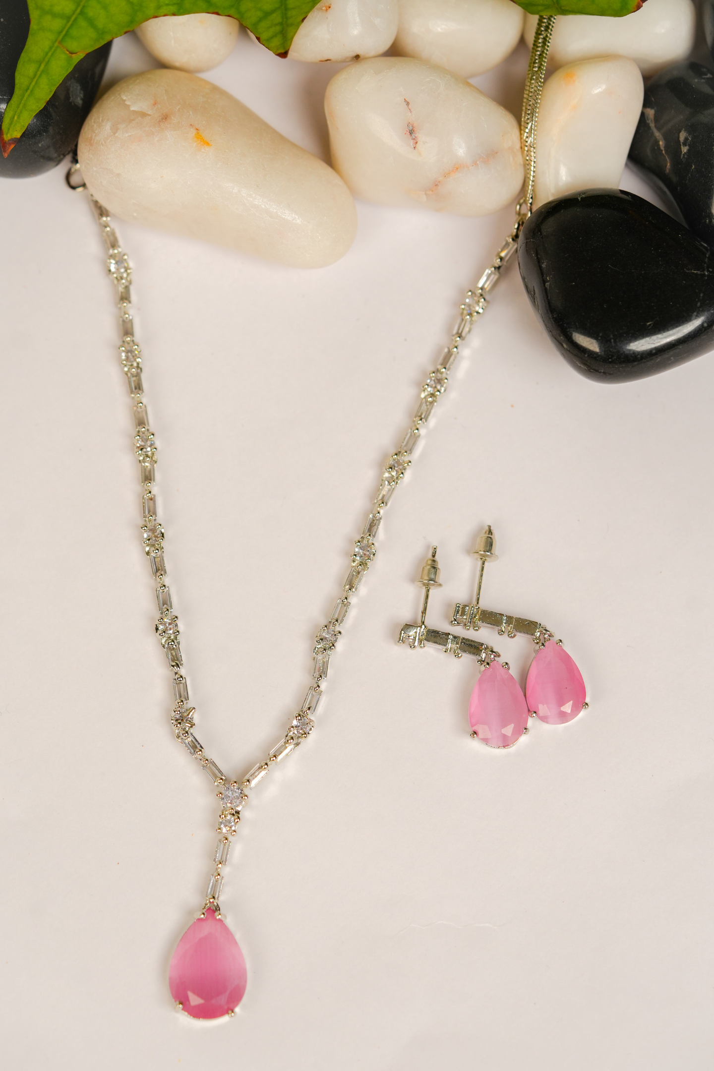 Elegant Crystal Necklace -Pink