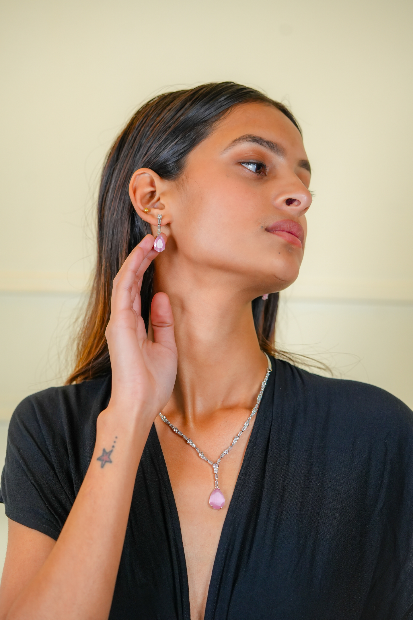 Elegant Crystal Necklace -Pink