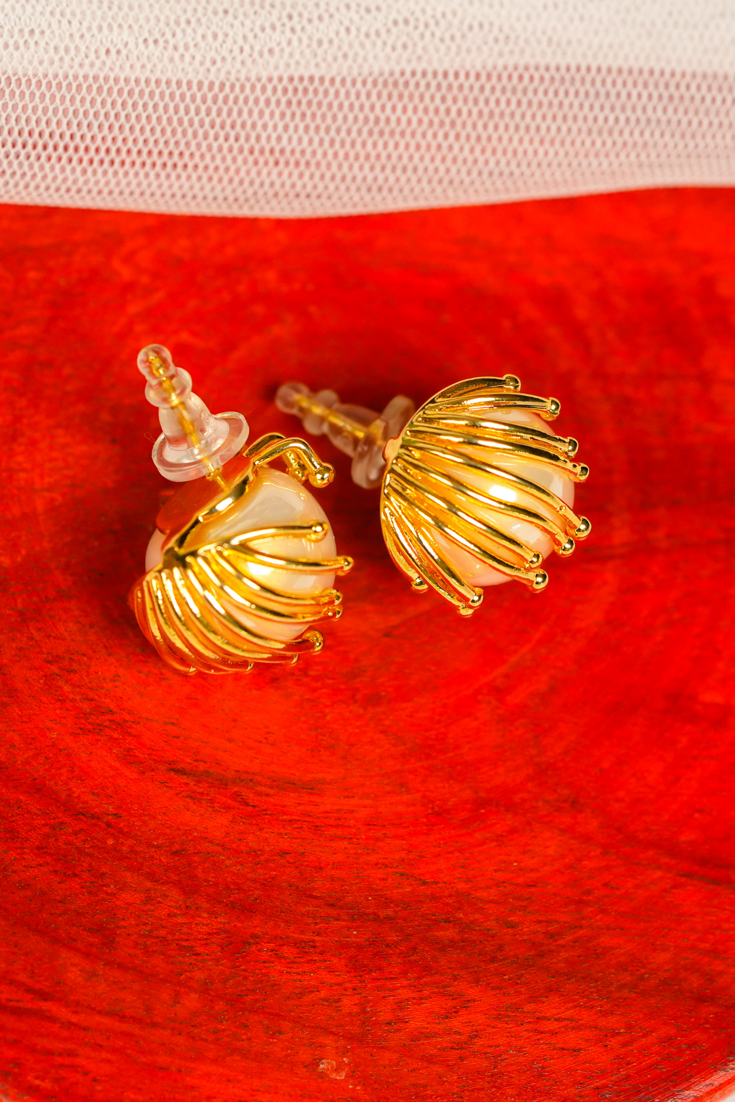 Elegant Gold Pearl Stud Earring