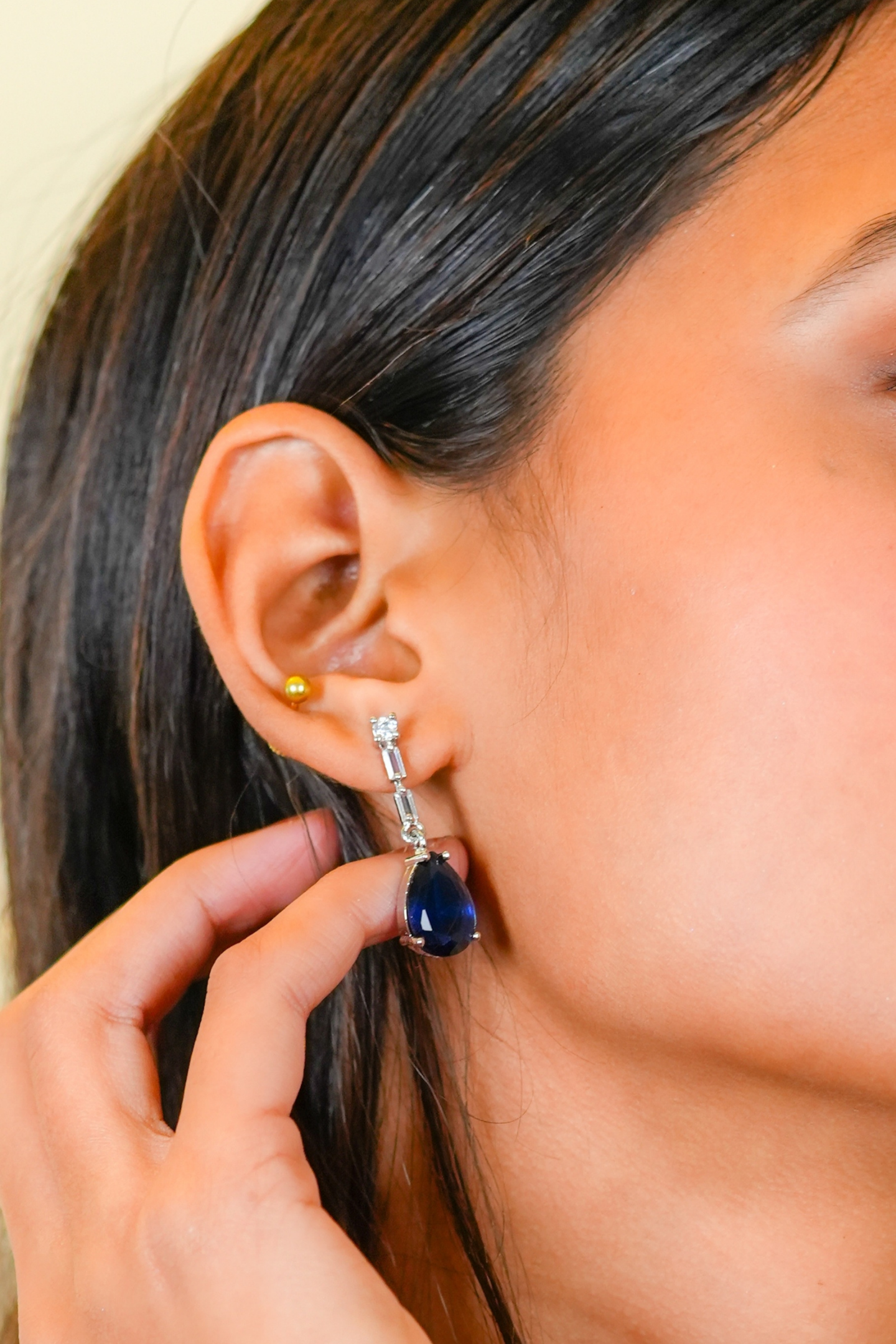 Elegant Crystal Necklace -Blue