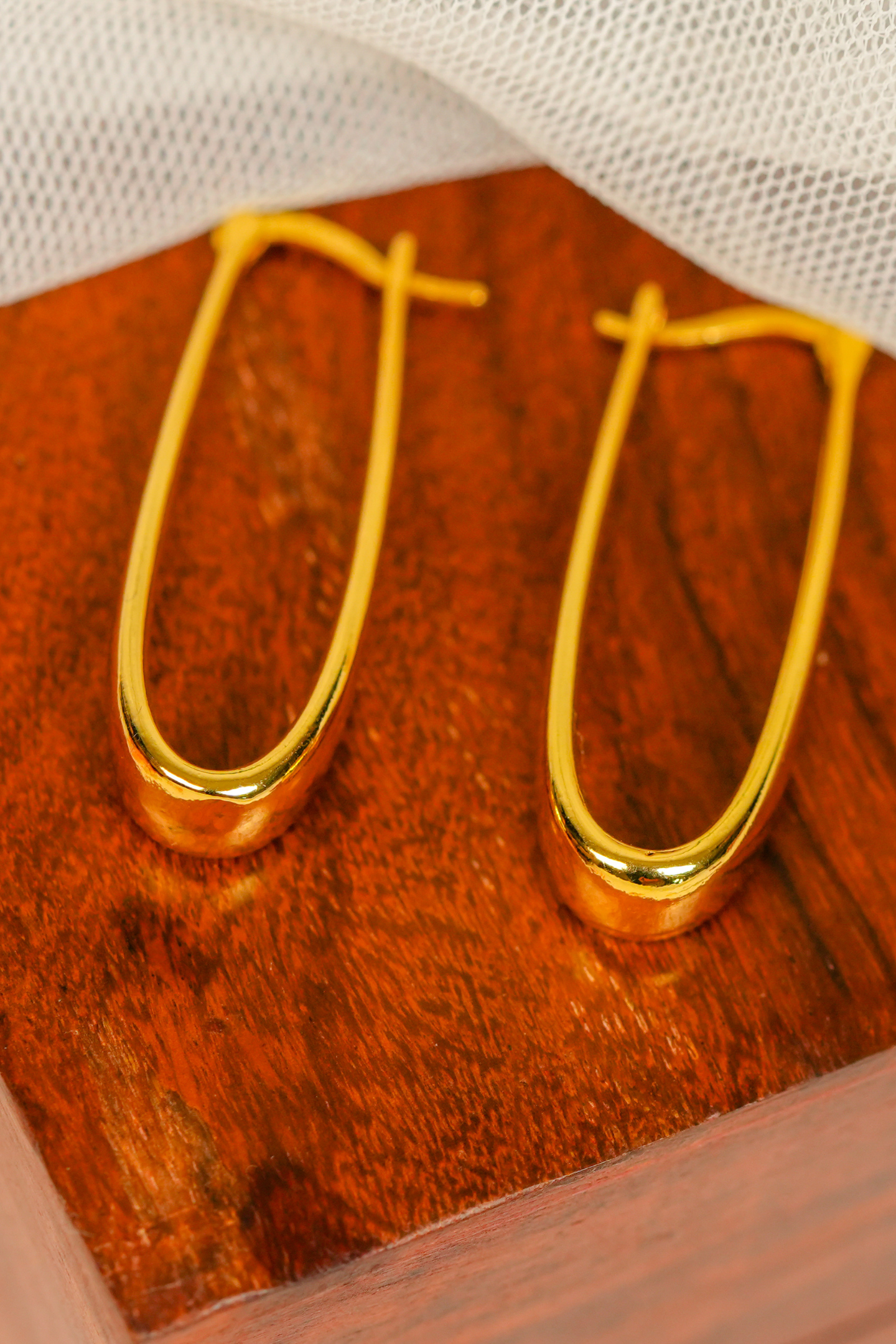 Elegant Gold-Plated Oval Hoop Earring