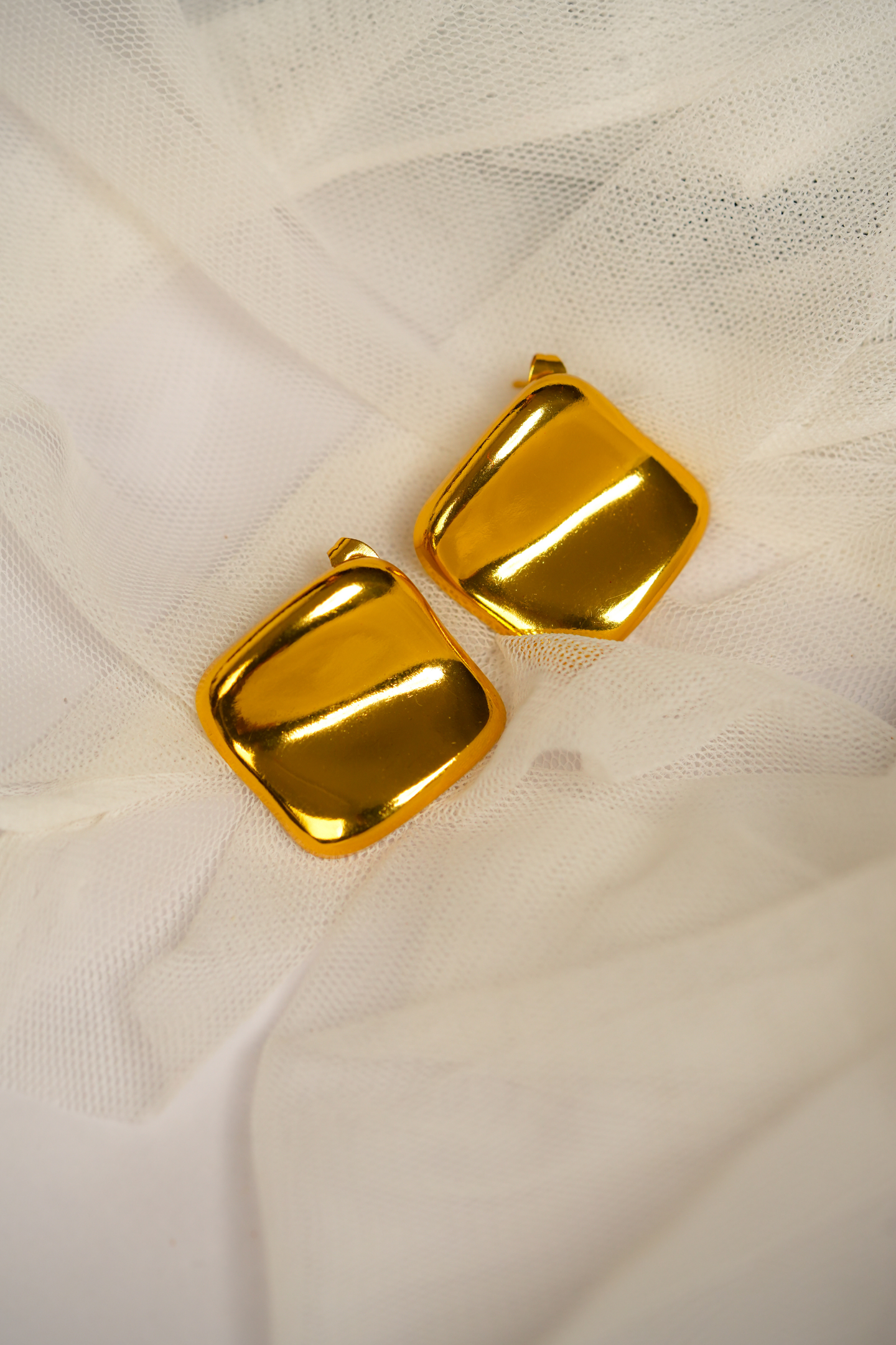 Trendy Gold-Plated Stud Earring