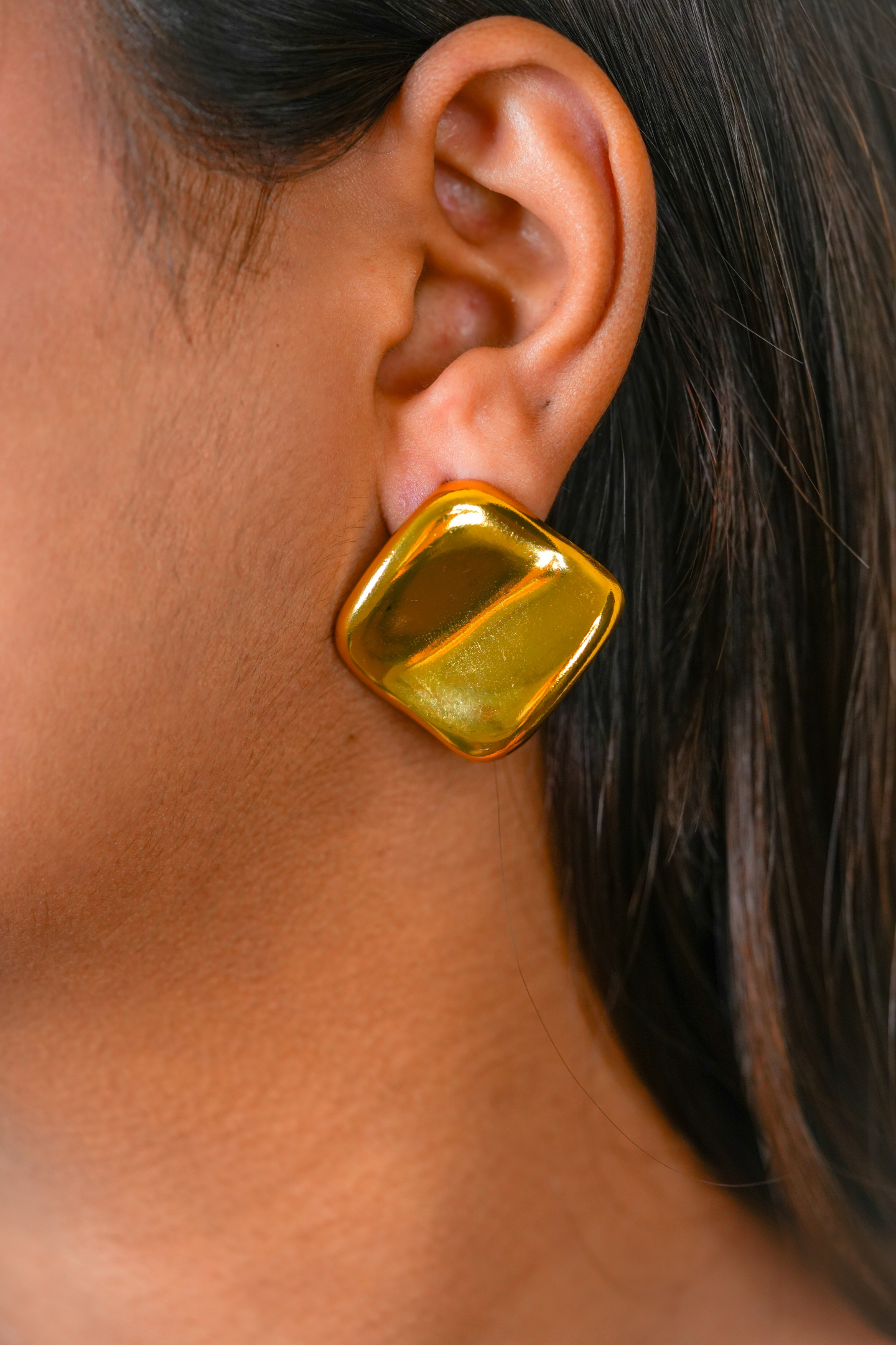 Trendy Gold-Plated Stud Earring
