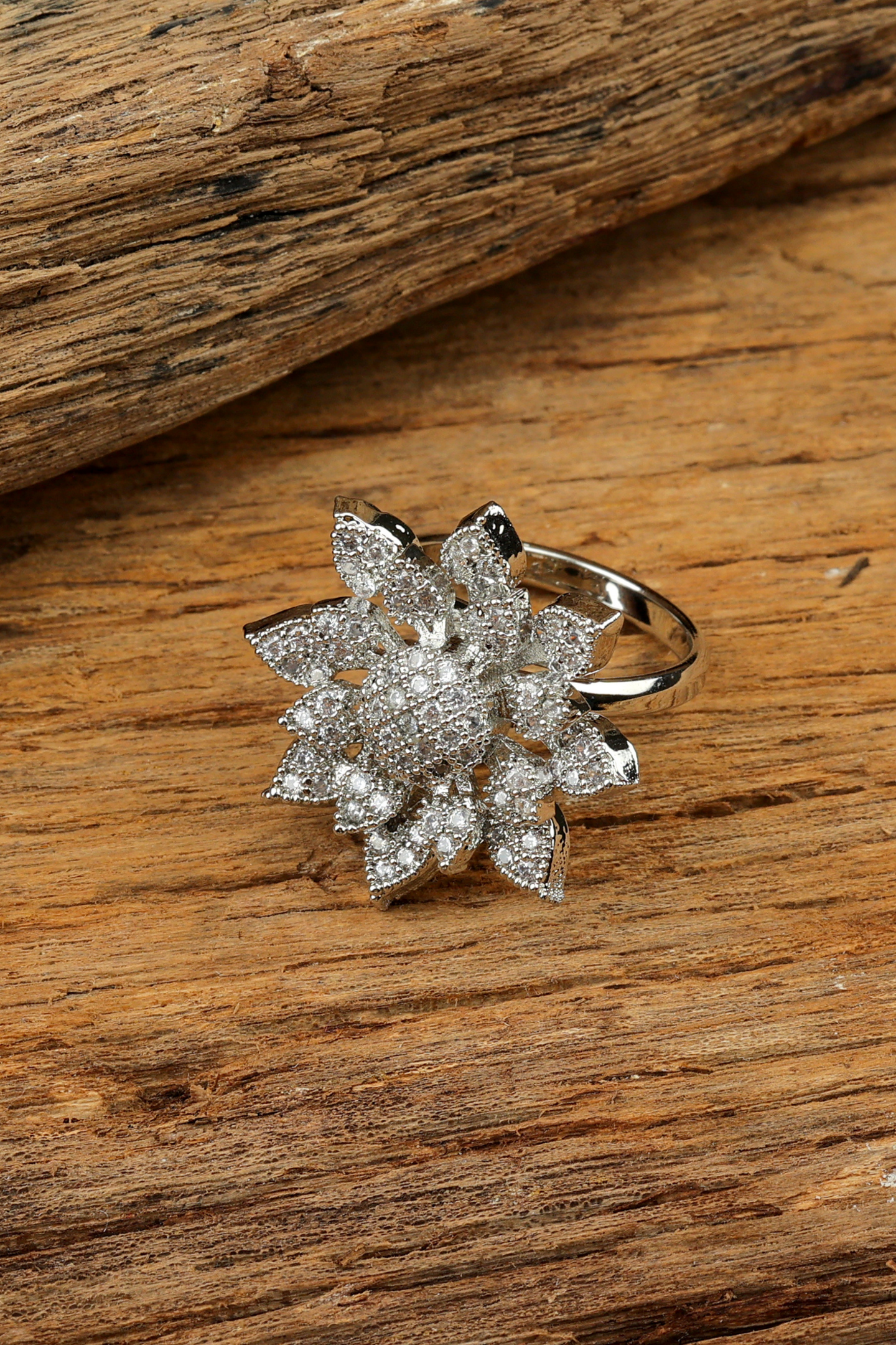 Floral Crystal Cocktail Ring -Silver
